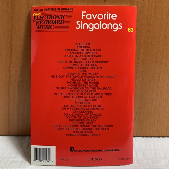 Keyboard Music Books - Beginner- Favourite Singalongs & Country Award Winners - Picture 10 of 12